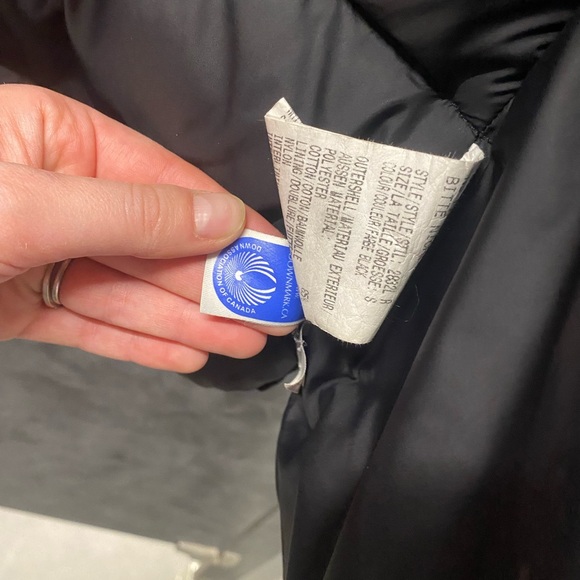 2020 Size Small Freestyle Canada Goose Puffer vest - Picture 4 of 4